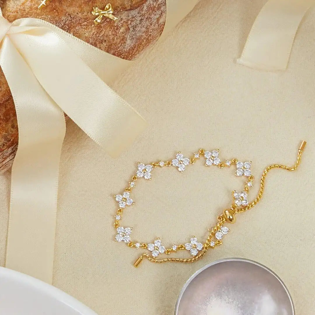 Sparkle Clover Bracelet